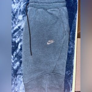 Nike tech fleece